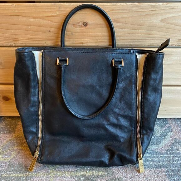 Michael Kors Leather  Purse - Picture 16 of 16